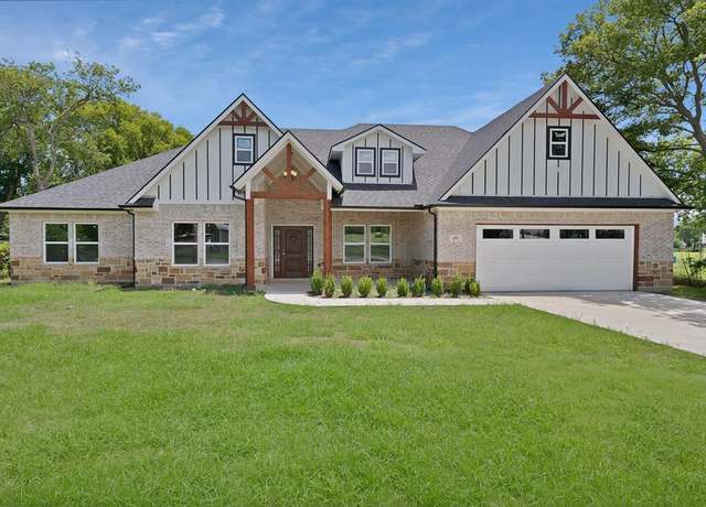 Property at 206 Hix Rd, Cleburne, TX 76031, 5 beds, 2.5 baths