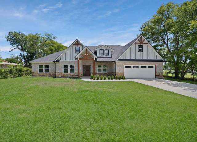 Property at 206 Hix Rd, Cleburne, TX 76031, 5 beds, 2.5 baths