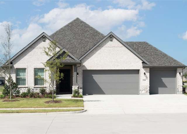 Property at 104 National Ct, Forney, TX 75126, 4 beds, 2.5 baths