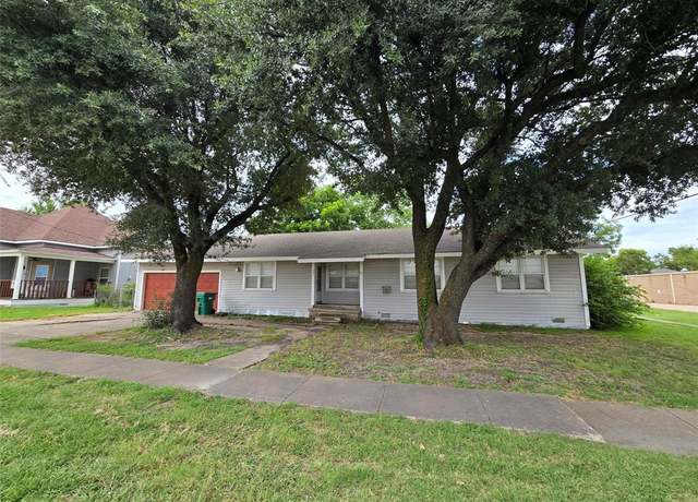 Property at 301 W 5th St, Ferris, TX 75125, 3 beds, 2 baths