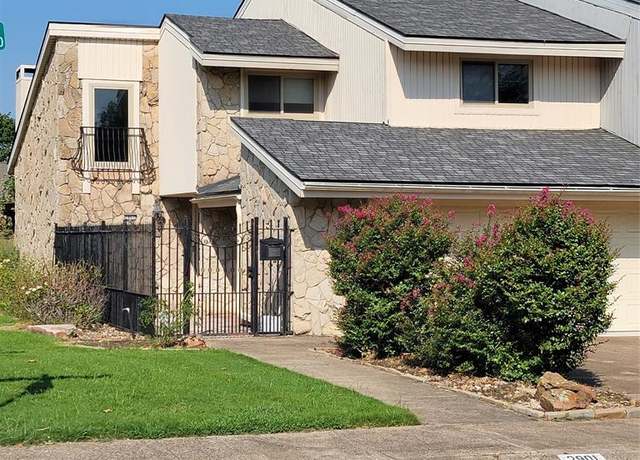 Property at 2901 Country Place Cir, Carrollton, TX 75006, 4 beds, 3 baths