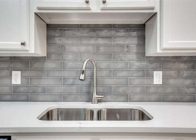 Property at 8600 Coppertowne Ln #1300, Dallas, TX 75243, 2 beds, 2 baths
