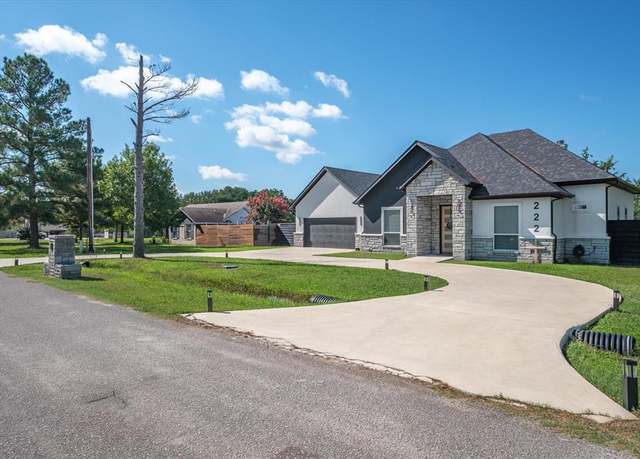 Property at 222 Meadowlark Dr, Wills Point, TX 75169, 4 beds, 2.5 baths