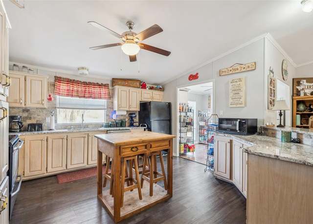 Property at 7200 S Highway 171, Grandview, TX 76050, 4 beds, 2 baths