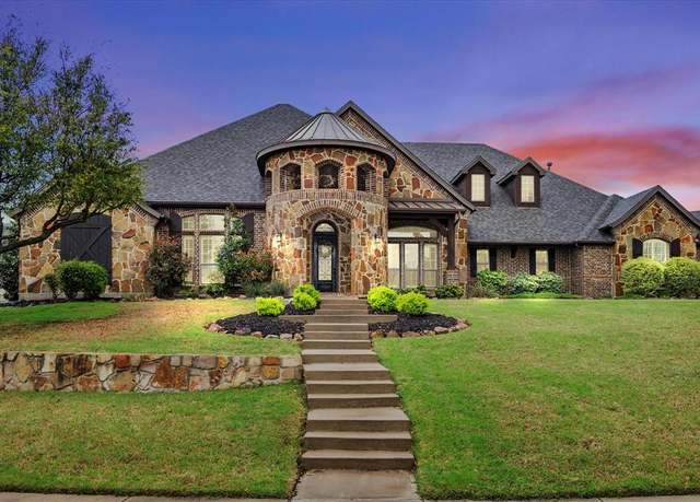 Property at 233 Mockingbird Ln, Heath, TX 75032, 3 beds, 3 baths