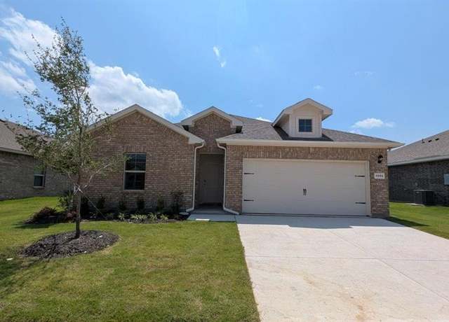 Property at 1008 Traction Trl, Cleburne, TX 76031, 4 beds, 2 baths