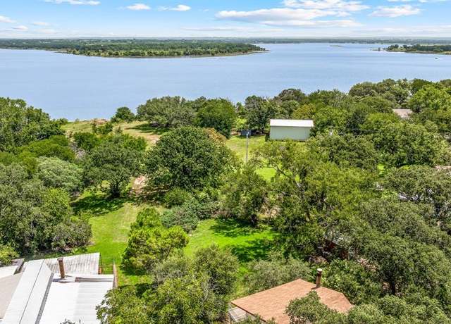 Property at 216 Broken Arrow, Comanche, TX 76442, 4 beds, 3 baths