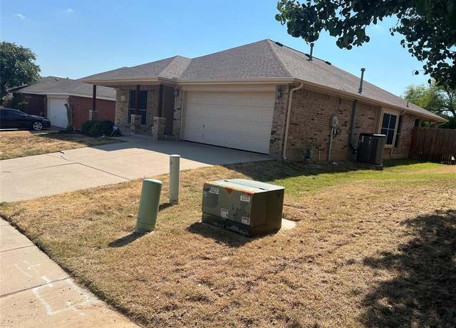 Property at 6129 Tilapia Dr, Fort Worth, TX 76179, 3 beds, 2 baths