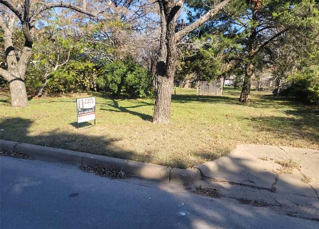 Property at 813 Prairie Ave, Cleburne, TX 76033