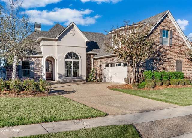 Property at 305 Paris Pl, Bossier City, LA 71111, 4 beds, 2.5 baths