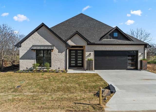 Property at 24076 Springwood Dr, Whitney, TX 76692, 3 beds, 2.5 baths