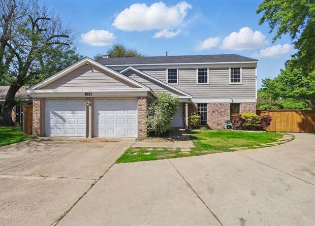 Property at 1951 Pin Oak Dr, Flower Mound, TX 75028, 4 beds, 2.5 baths