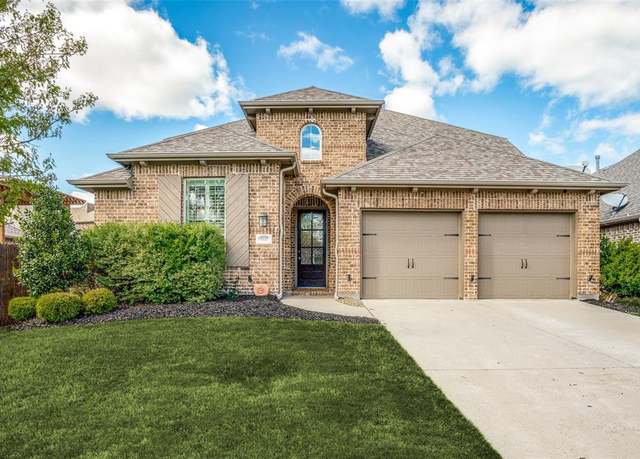 Property at 1137 Olympic Dr, Celina, TX 75009, 4 beds, 3 baths