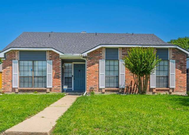 Property at 816 Plummer Dr, Cedar Hill, TX 75104, 3 beds, 2 baths