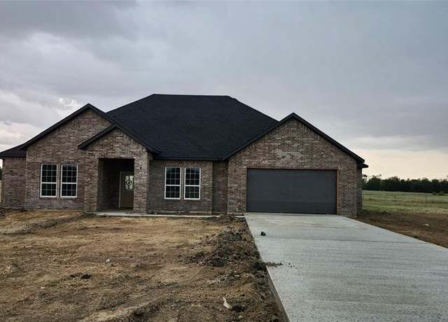 Property at 235 Private Road 5440 Pt, Point, TX 75472, 5 beds, 2.5 baths