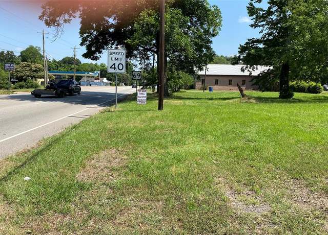 Property at 105 Mcdaniel St, Mineola, TX 75773