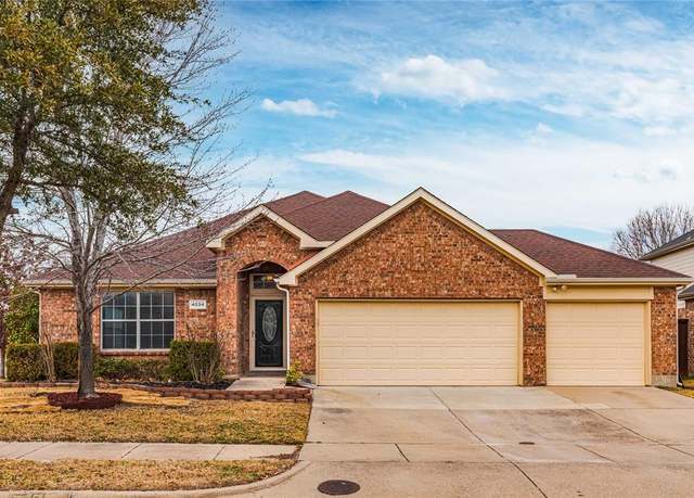 Property at 4034 Heavenly Way, Heartland, TX 75126, 4 beds, 2 baths