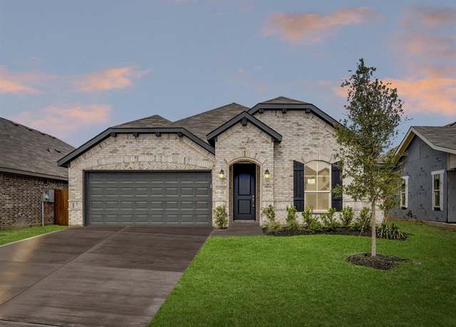 Property at 1152 Avery, Granbury, TX 76049, 4 beds, 2 baths