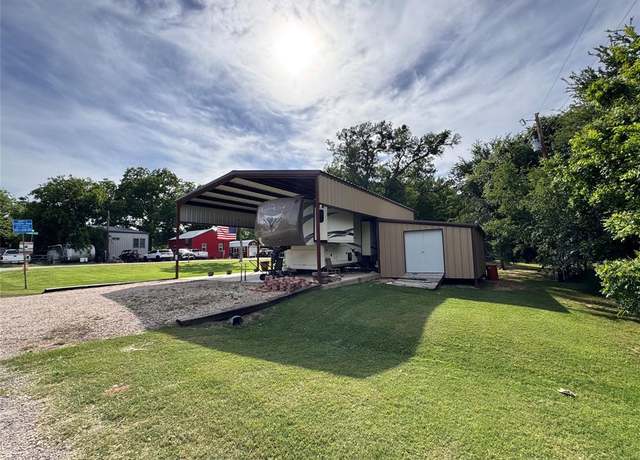 Property at 302 Chavez Trl, Weatherford, TX 76087
