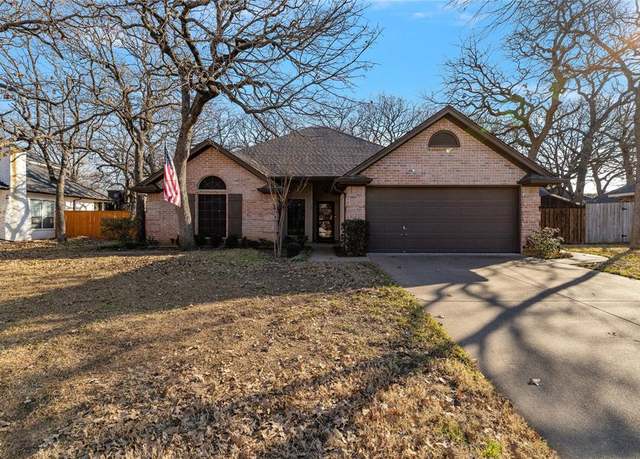 Property at 705 Parkridge Blvd, Burleson, TX 76028, 3 beds, 2 baths