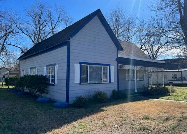 Property at 301 S Walnut St, Hico, TX 76457, 2 beds, 1 bath
