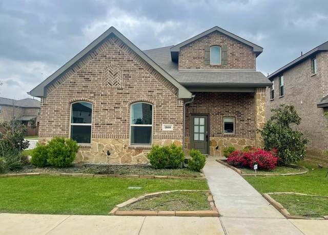 Property at 1800 Emilia Dr, Celina, TX 75009, 4 beds, 2.5 baths
