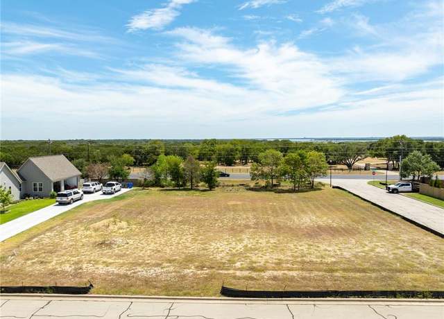 Property at 220 Wycliff Dr, China Spring, TX 76633