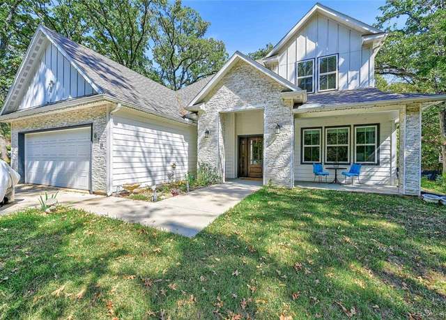 Property at 610 Deleon St, Denison, TX 75020, 4 beds, 2.5 baths