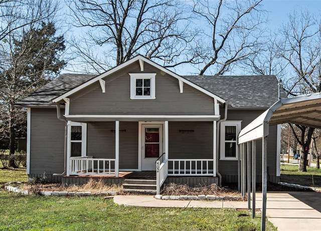 Property at 402 S Austin St, Edgewood, TX 75117, 3 beds, 2 baths
