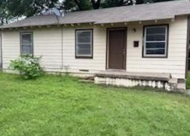 Property at 1713 Maple St, Grand Prairie, TX 75050, 2 beds, 1 bath