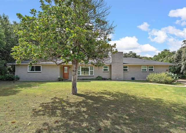 Property at 3601 Orchard Ln, Waco, TX 76705, 4 beds, 3 baths