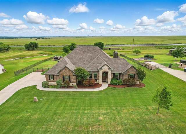 Property at 6726 Katie Corral Dr, Fort Worth, TX 76126, 3 beds, 2 baths