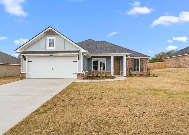 Property at 1525 Shug Ln, Lindale, TX 75771, 3 beds, 2 baths