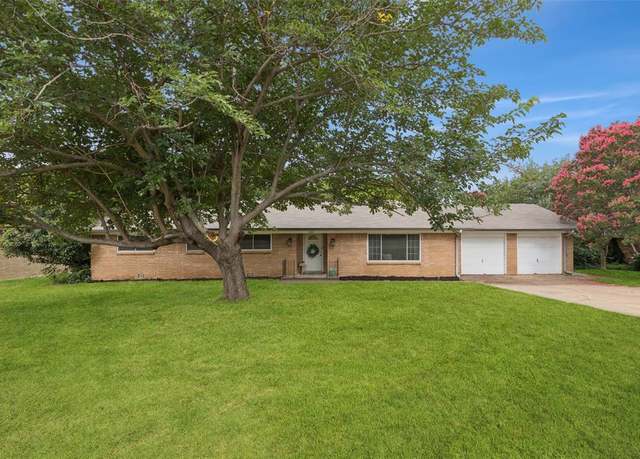 Property at 5321 Tiffin Dr, North Richland Hills, TX 76180, 4 beds, 2 baths