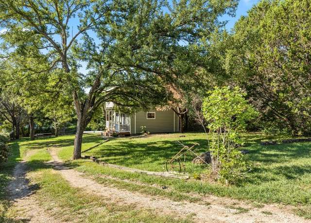 Property at 2547 Forest Park Dr, Granbury, TX 76048, 2 beds, 1 bath