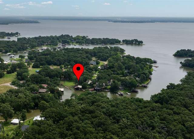 Property at 102 Oakcrest Ct, Trinidad, TX 75163, 3 beds, 2 baths