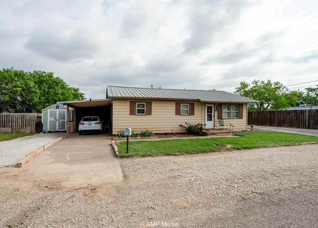 Property at 1302 6th St, Anson, TX 79501, 2 beds, 1 bath