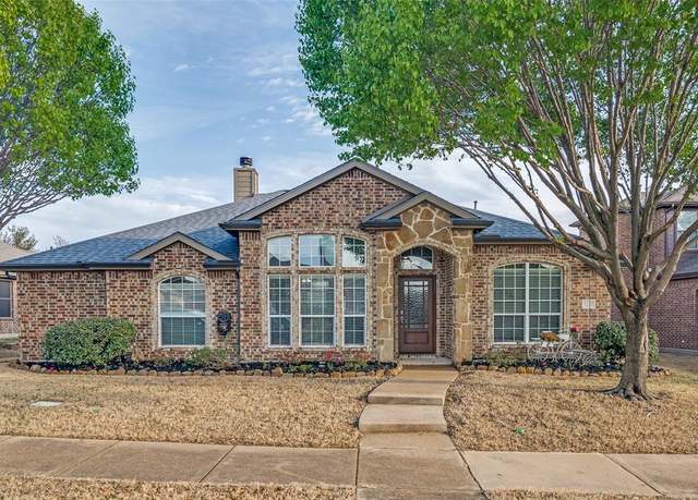 Property at 1237 Bay Line Dr, Rockwall, TX 75087, 5 beds, 3 baths