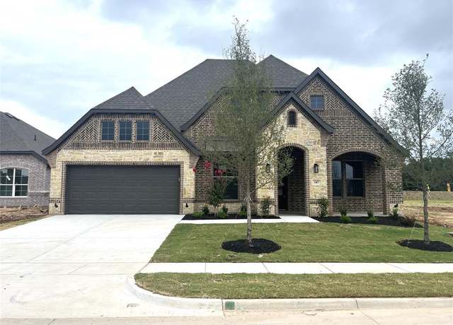 Property at 347 Paddle Boat, Granbury, TX 76049, 4 beds, 2.5 baths