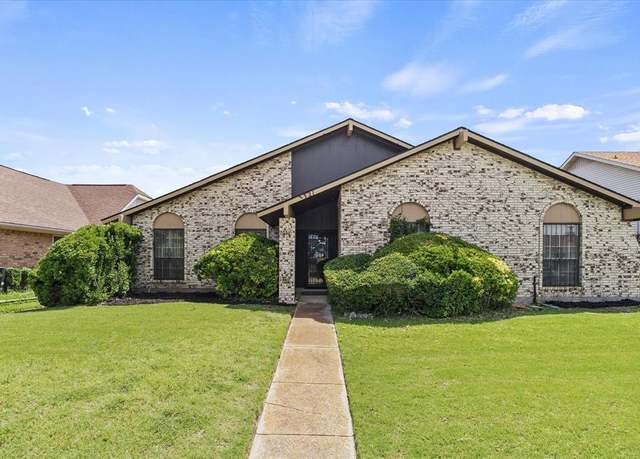 Property at 5321 Barcelona Dr, Garland, TX 75043, 4 beds, 2 baths