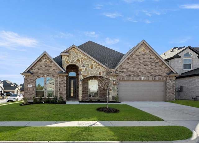 Property at 306 Tradd St, Glenn Heights, TX 75154, 4 beds, 4 baths