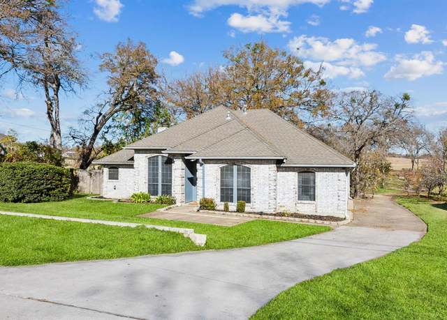 Property at 801 College St, Crandall, TX 75114, 3 beds, 2 baths