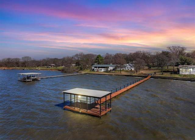 Property at 10165 Northlake Cir, Kemp, TX 75143, 5 beds, 3 baths