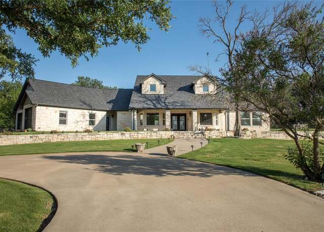 Property at 5300 Little Rd, Granbury, TX 76049, 3 beds, 3 baths