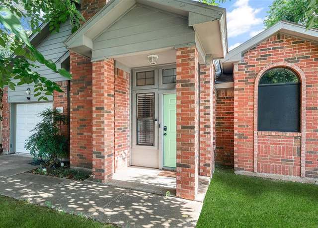 Property at 216 Cutting Horse Ln, Keller, TX 76248, 3 beds, 2 baths