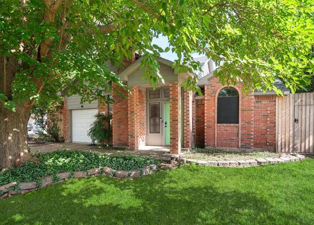 Property at 216 Cutting Horse Ln, Keller, TX 76248, 3 beds, 2 baths