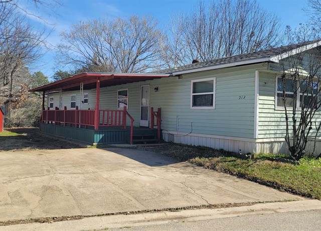 Property at 212 Pecan St, Lake Dallas, TX 75065, 3 beds, 2 baths