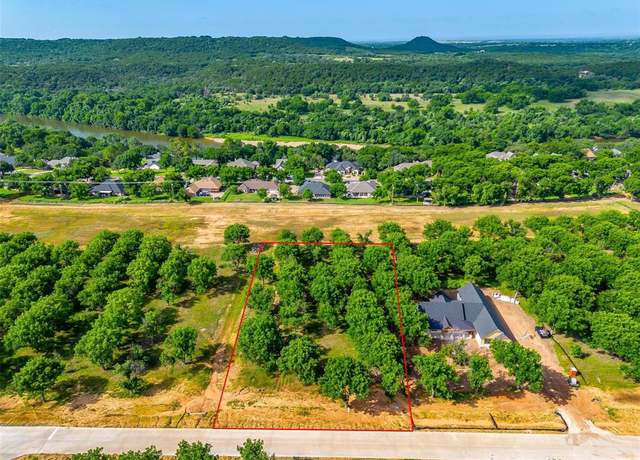 Property at 2391 E Landings S, Granbury, TX 76049