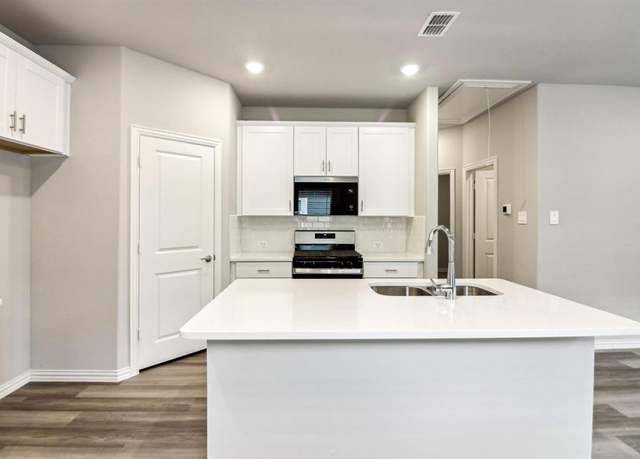 Property at 113 Greenbriar Dr, Princeton, TX 75071, 3 beds, 2 baths