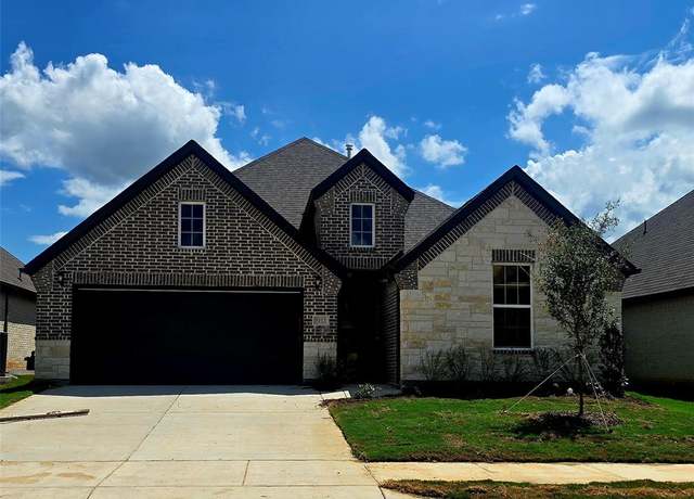Property at 5013 Meadow Vista Ln, Fort Worth, TX 76036, 4 beds, 2.5 baths